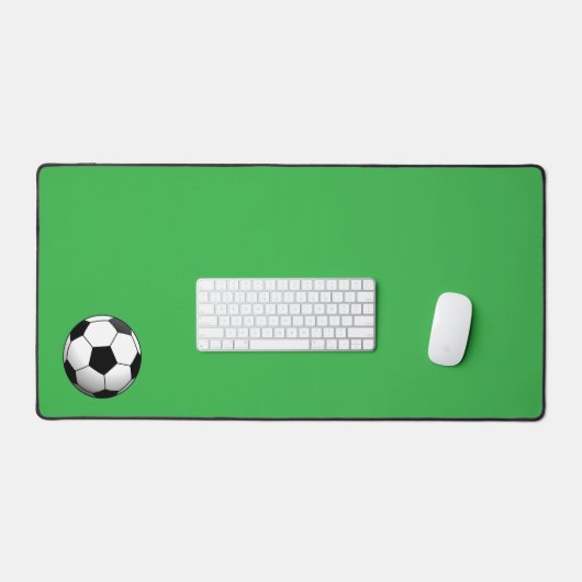 Soccer Football Ball on Green Bureaumat (Keyboard & Muis)