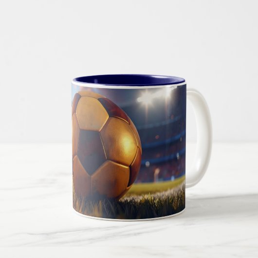 Soccer Football - Golden Ball Tweekleurige Koffiemok (Voorkant rechts)
