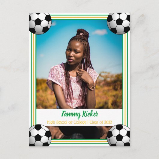 Soccer Green & Gold Afstuderen Aankondigingskaart (Voorkant)