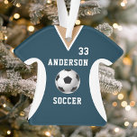 Soccer Jersey Sports Team Uniform Navy Ornament<br><div class="desc">Het sportteam van Soccer Jersey verenigt het Ornament van de marine. Dit voetbalschoft ornament is perfect voor iedereen die schoolsport speelt of van sport houdt. Pas dit aangepaste ontwerp aan met uw eigen teamnaam en jersey nummer.</div>