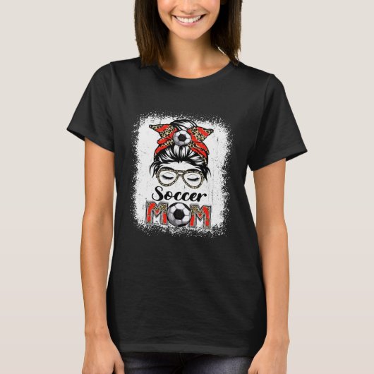 Soccer Mom Game Day Messy Bun Leopard Mother's Day T-shirt (Voorkant)