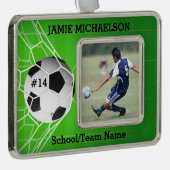 Soccer Player Keepomwille Verzilverd Omlijst Ornament (Rechts)