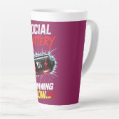 Sociaal Batterij Loopt Leeg Grappig Introvert Shir Latte Mok (Rechterhoek)