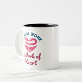 Sociaal werk is een werk van sociaal werkers in he tweekleurige koffiemok (Voorkant links)