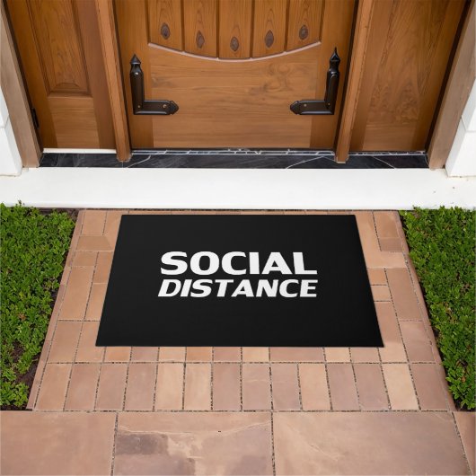 Social Afstand moderne typografie grappig zwart Deurmat (Buiten)