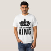 SOCIAL DISTANCING dad T-SHIRTS (Voorkant volledig)