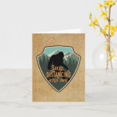 Social Distancing World Champ Big Foot Badge Kaart (Gele Bloem)