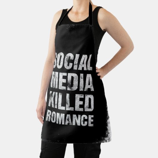 Social Media Killed Romance Schort (Insitu)
