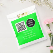 Social media QR-code neon groen bedrijfslogo Bedankzakje (Gezegeld)