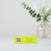 Social media QR Code Scannable Fluorescerend Geel Mini Visitekaartje (Staand voorkant)