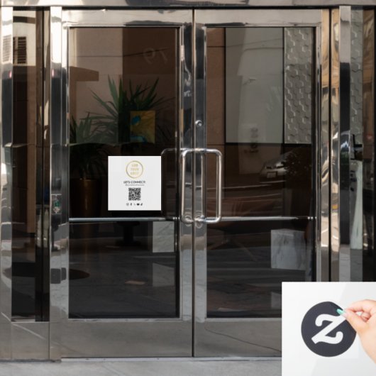 Social Media QR Code Uw Logo toevoegen Wit Raamsticker (Kantoordeur)