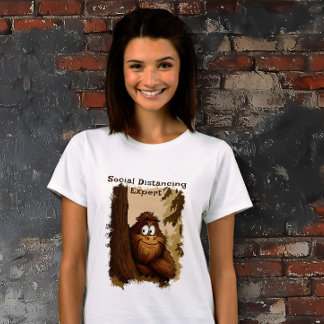 Sociale Afstand Expert Sasquatch T-shirt