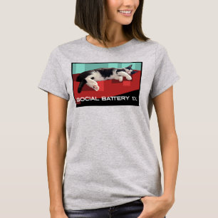 Sociale Batterij 1% Tuxedo Kat Meme – Slaperige Ka T-shirt