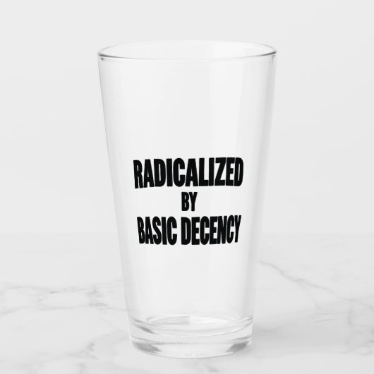 Sociale democratie geradicaliseerd door fatsoen glas (Voorkant)