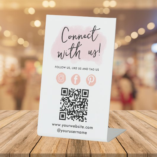 Sociale media QR-code verbinden met ons moderne ro Reclamebord Met Voetstuk