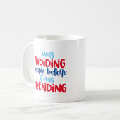 Sociale vervorming Vermijd dat mensen vroeger tren Koffiemok (Voorkant links)