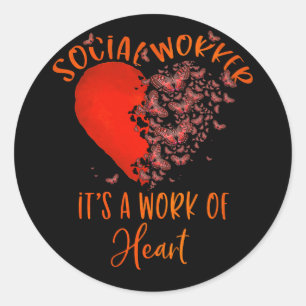Sociale werkers werken met hartvlinder ronde sticker