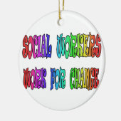 Sociale werkers werken voor verandering keramisch ornament (Links)