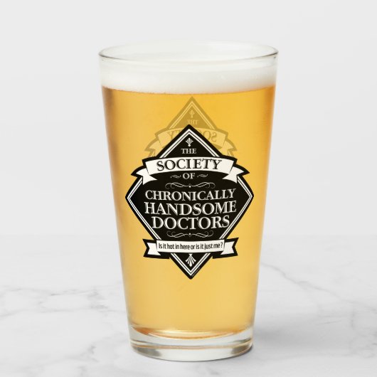 Sociëteit van Chronisch Knappe Dokters - grappige Glas (Voorkant gevuld)