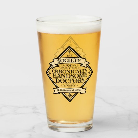 Society of Chronically Handsome Doctors - grappig Glas (Voorkant gevuld)