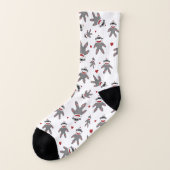 Socket-apen met Red Hearts-patroon Sokken (Links - buitenkant)