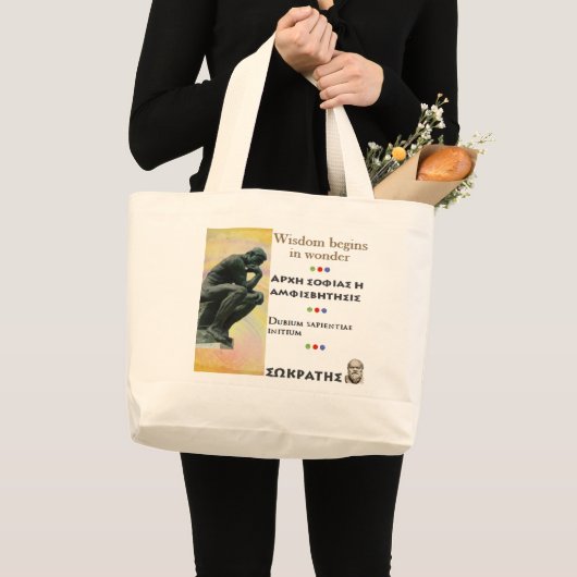 SOCRATES beroemd citaat - Het Wisdom begint met ve Grote Tote Bag (Voorkant (product))