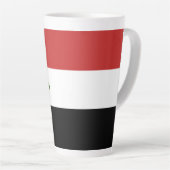 Soedanese vlag latte mok (Rechterhoek)