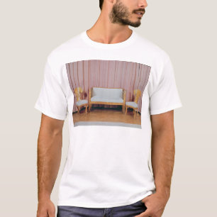 Sofa en twee stoelen, Karelian birch, 1810-20 T-shirt