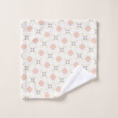 Soft Beige and Blush Retro Tile Pattern Bad Handdoek (Wasdoekje)