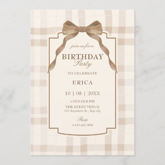 Soft beige brown bow tartan plaid birthday kaart (Voorkant)