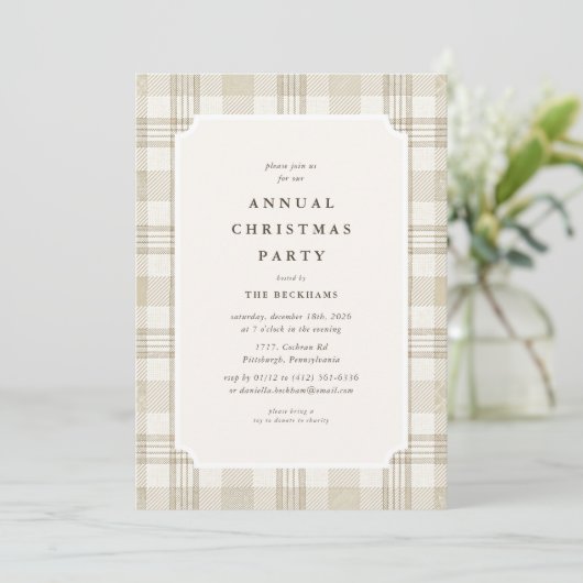 Soft Beige Gingham Christmas Party Kaart (Staand voorkant)