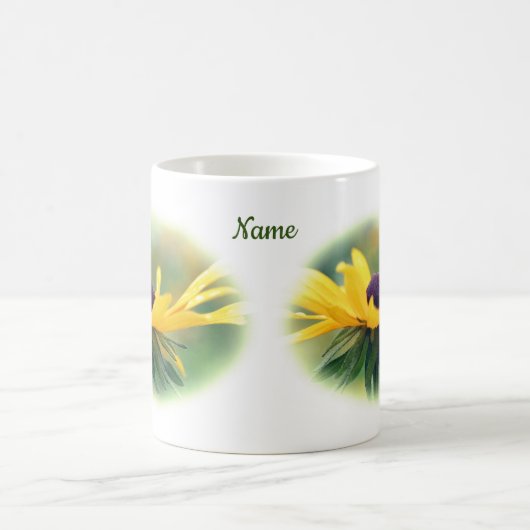 Soft Black Eyed Susan Flower Personalized Koffiemok (Center)