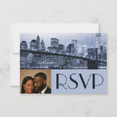 Soft Blue Brooklyn Bridge Wedding RSVP Kaart (Voorkant)