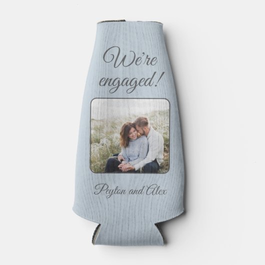 Soft Blue Engagement Party Foto We zijn verloofd Flesjeskoeler (Voorkant)