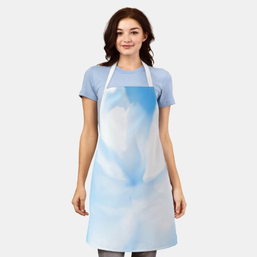 Soft Blue Floral All-Over Print Schort (Gedragen)