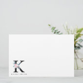 SOFT BLUSH BLUE FLORAL ALPHABETS NAME BRIEF K BRIEFPAPIER (Staand voorkant)