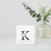 SOFT BLUSH BLUE FLORAL ALPHABETS NAME BRIEF K VIERKANTE VISITEKAARTJE (Staand voorkant)