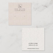 SOFT BLUSH PINK CERAMIC STUD EARRING DISPLAY LOGO VIERKANTE VISITEKAARTJE (Voorkant / Achterkant)