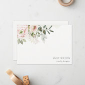 Soft Chic Blush Pink Peony Leafy Botanical Floral Notitiekaartje (Voorkant / Achterkant in situ)