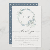 Soft Dusky Blue Floral Wreator Monogram Wedding Bedankkaart (Voorkant / Achterkant)