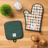Soft evergreen gingham monogram ovenwant & pannenlap set (Top down)