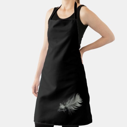 Soft Feather Elegance Schort (Insitu)