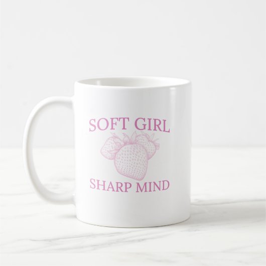Soft Girl Sharp Mind — Strawberry Aesthetic Design Koffiemok (Links)