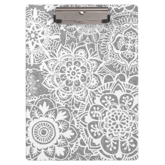 Soft Gray Mandala Pattern Klembord (Voorkant)