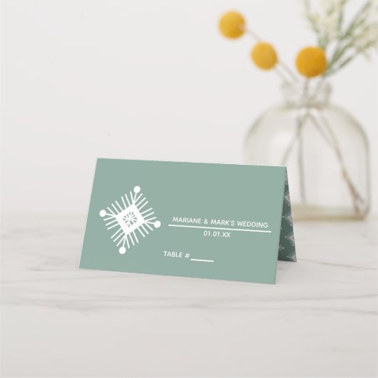 Soft Green Snowflakes Pattern Weddenschap Plaatskaartje (Voorkant)