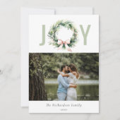 Soft Joy Blush Groene Kerst Krans Foto Feestdagenkaart (Voorkant)