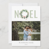 Soft Noel Blush Green Christmas Wreath Foto Feestdagenkaart (Voorkant)