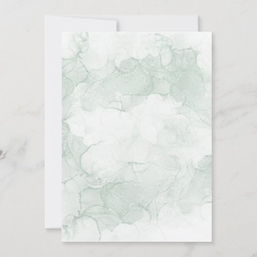 Soft pastel green met baby giraffe Aqeeqah nodig Kaart (Achterkant)