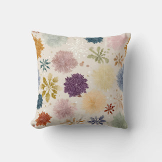 Soft Pastel Snowflake Floral Throw Pillow – Warm B Kussen