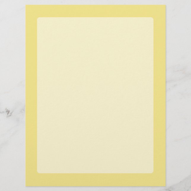 Soft pastel yellow accentdecor klaar om aan te pas (Voorkant)